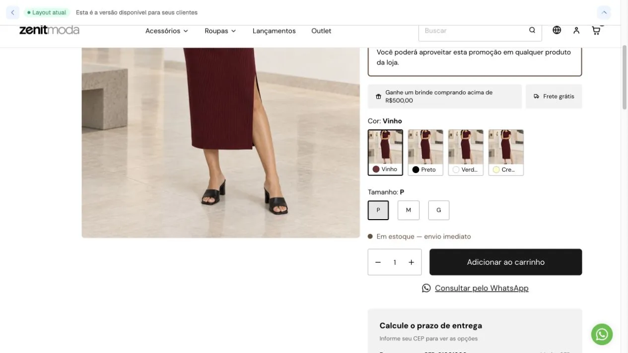 Formulário da página de produto no computador com fotos das cores, botões de tamanho, disponibilidade, quantidade e botão de compra.